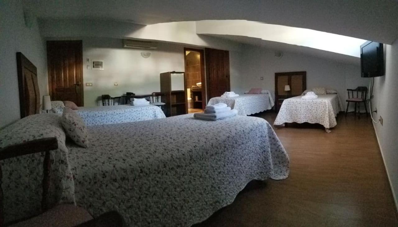 Posada Trastamara Piedralaves Extérieur photo